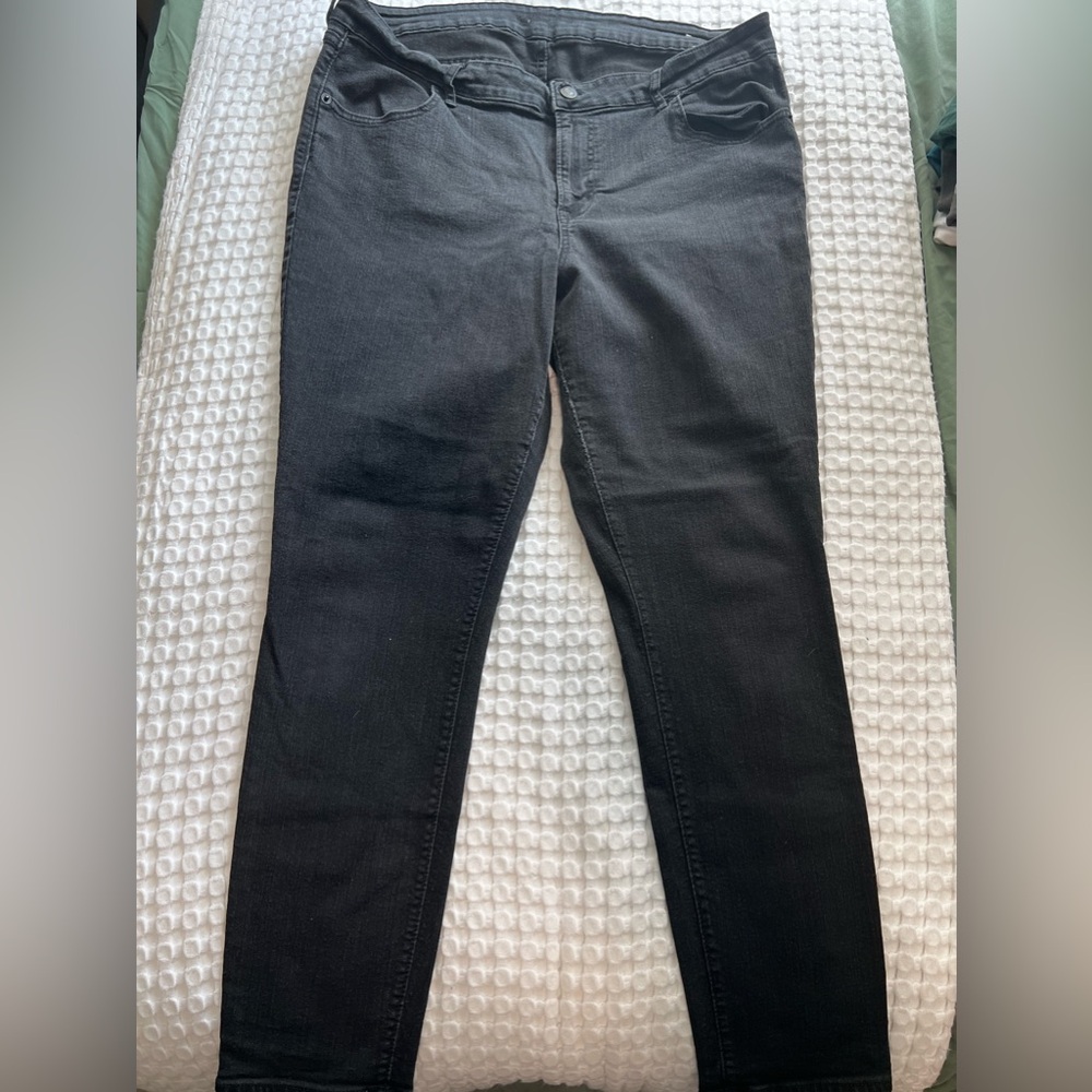 SIZE 16 WOMENS BLACK WASHED OLD NAVY SKINNY JEAN